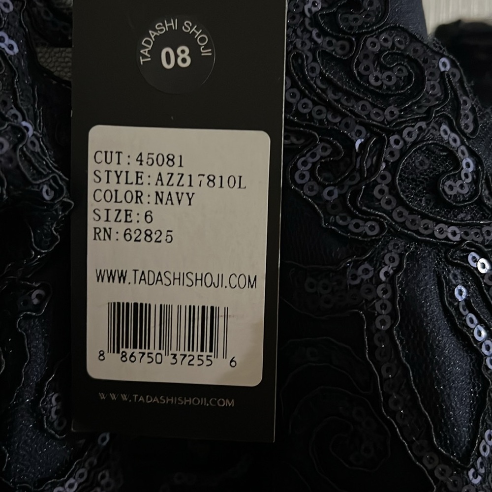 Tadashi Shoji - Allyson Evening Gown in Navy - Size 6 - Picture 6 of 6